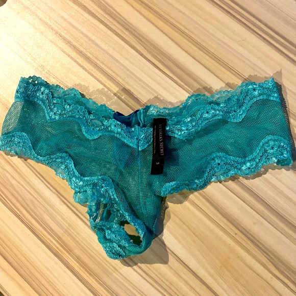 Never Worn VS lace up panties - Picture 1 of 2
